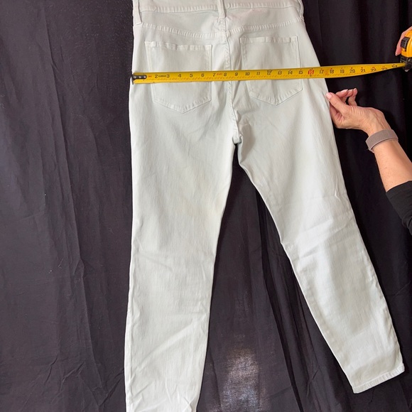 J. Crew Pale Mint Green Lookout Highrise Skinny Jeans, Sz 31, Cropped - Picture 12 of 16